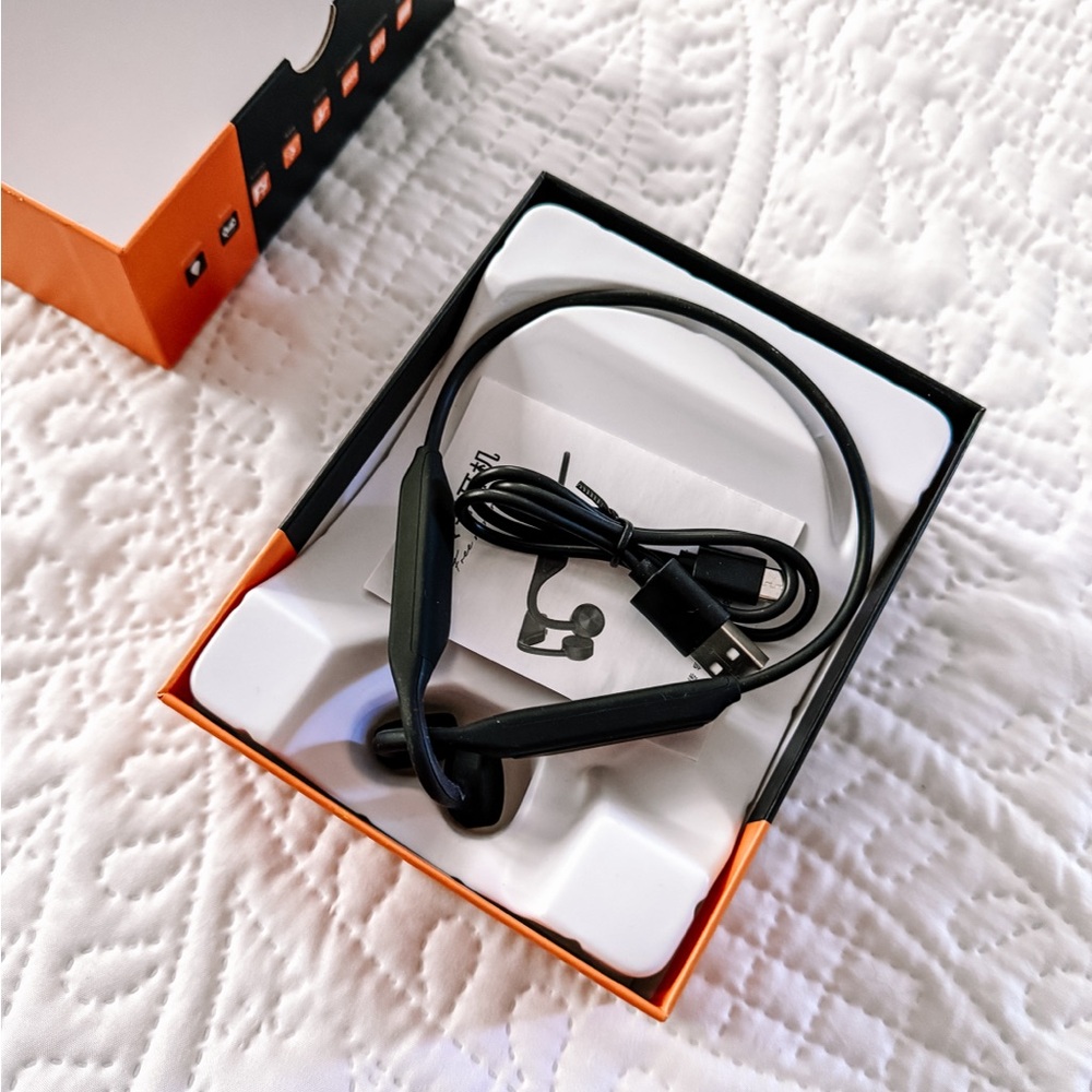 Bone Conduction Wireless Headset - Picture 2 of 3